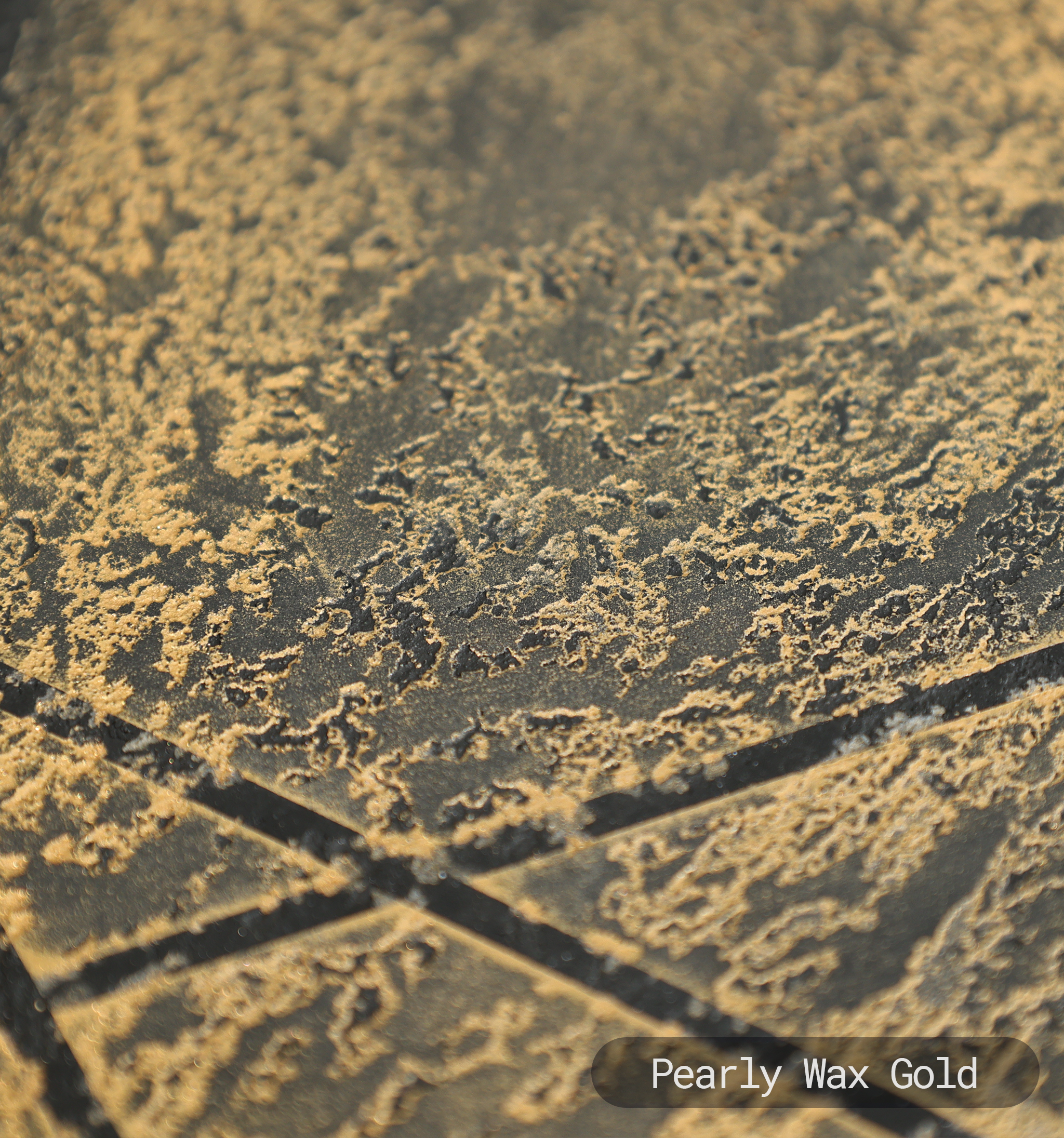 Intense Pearly Waxes For Decorative Plasters