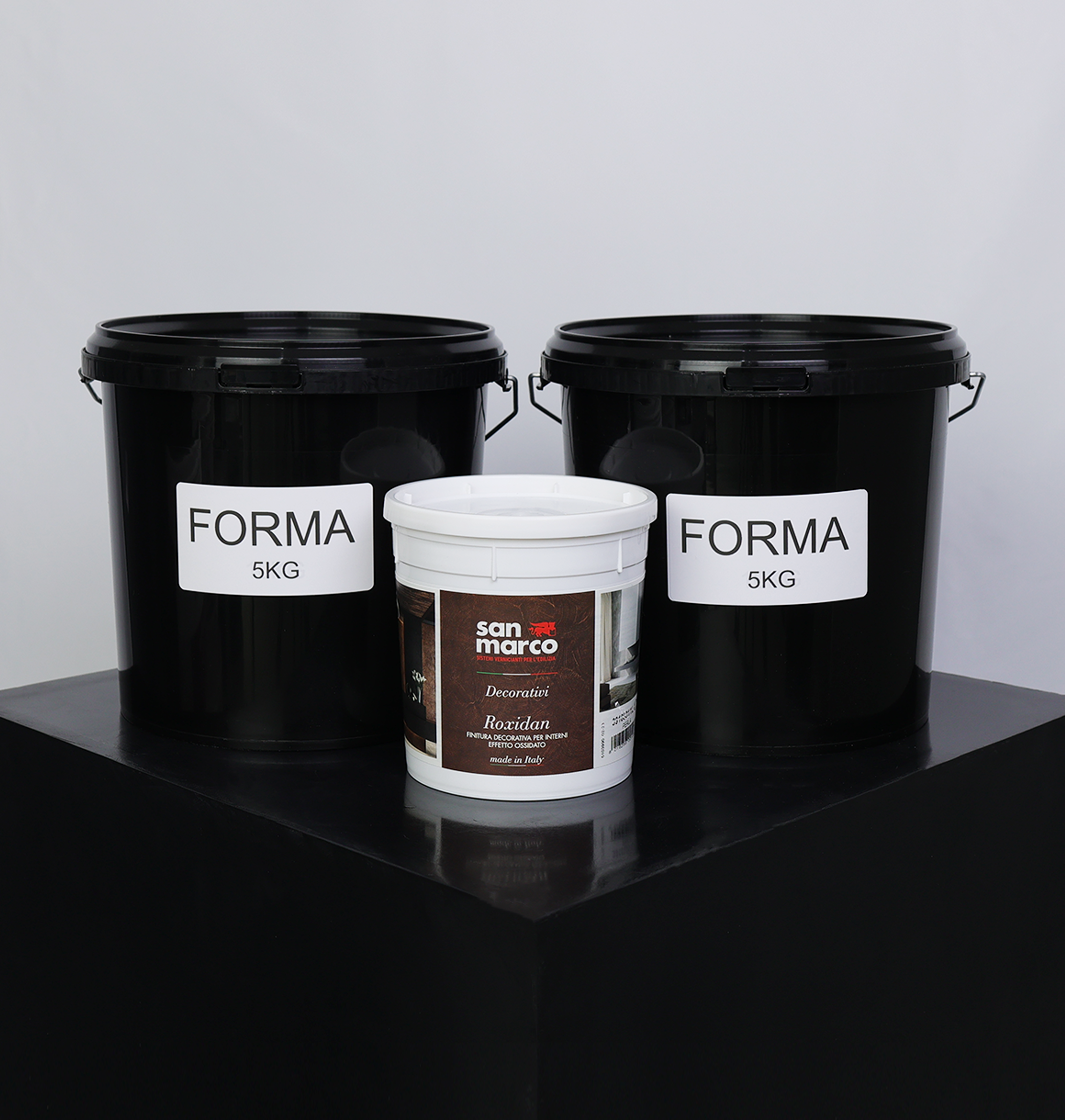 Ulisse - Roxidan + Forma Composition